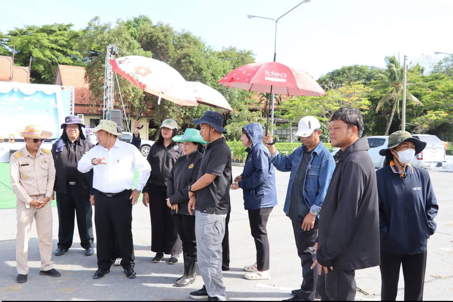 title - เลขาธิการสำนักงานการปฏิรูปที่ดินเพื่อเกษตรกรรม ลงพื้นที่ตรวจความพร้อมการจัดเตรียมงานกิจกรรมจิตอาสา กระทรวงเกษตรและสหกรณ์ เนื่องในโอกาสวันเฉลิมพระชนม์พรรษา สมเด็จพระนางเจ้าสุทิดา พัชรสุธาพิมลลักษณ พระบรมราชินี ในวันที่ 23 มิถุนายน 2569